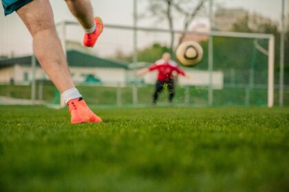 Sport : à quel âge mon enfant peut-il commencer le football ?